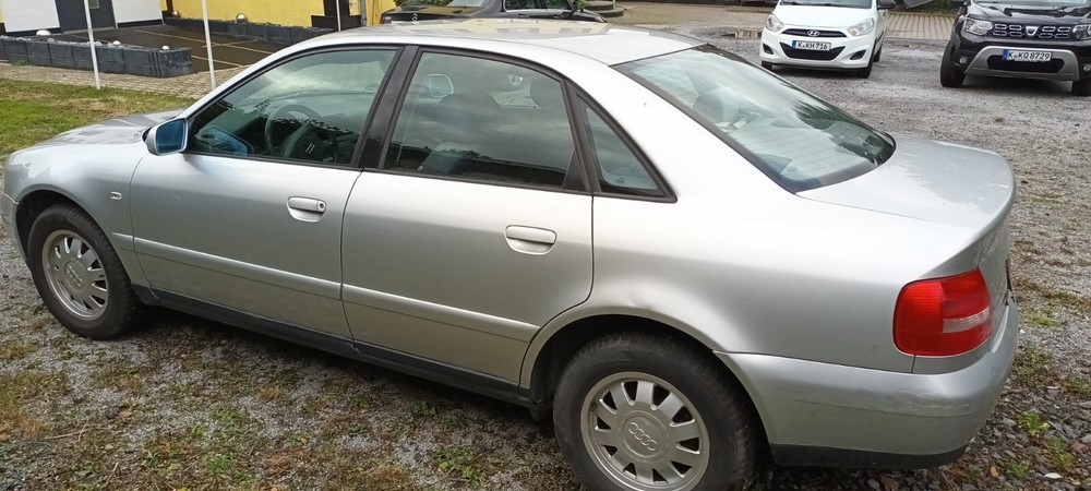 Audi A4 220.000 km 1.200 &euro; Ahlen 59227