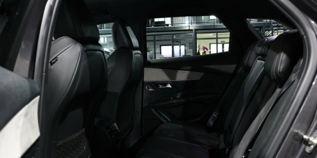Peugeot 3008 2.0 BLUE-HDI 180 GT-LINE-SPORT / I-COCKPIT 138.000 km 16.555 &euro; Hamm 59077