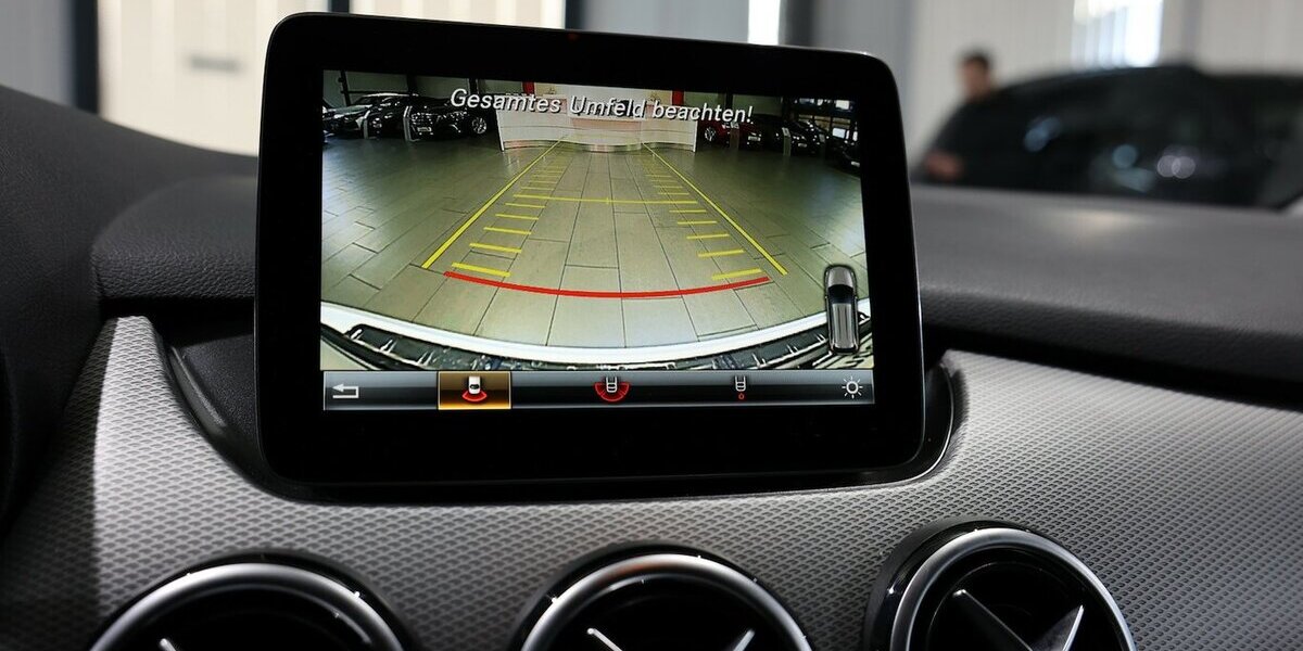 Mercedes-Benz B 200 URBAN SPORT WHITE / MATRIX-LED / LEDER 120.000 km 15.111 &euro; Hamm 59077