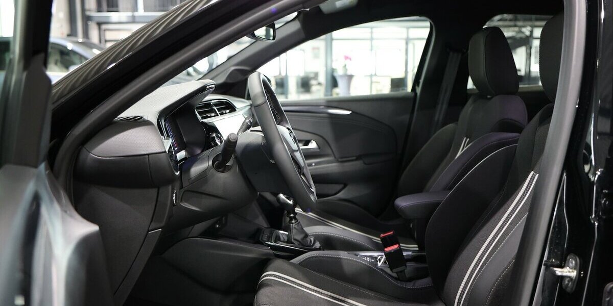 Opel Corsa F 1.2 T GS-SPORT TECH ALL-BLACK / MATRIX / 25.000 km 18.400 &euro; Hamm 59077