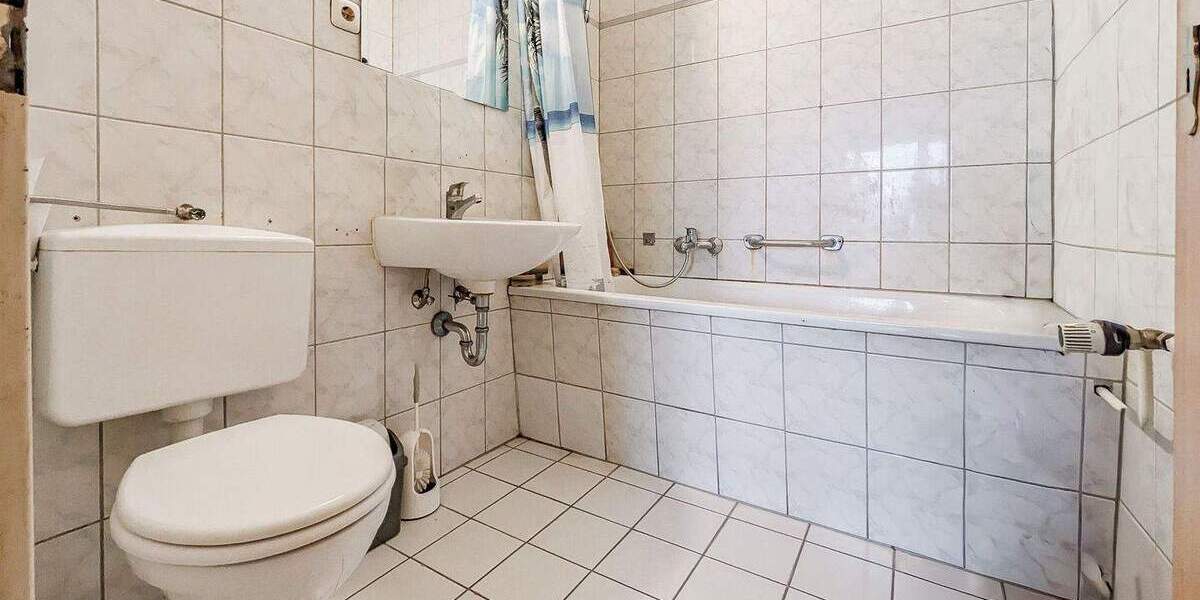 Etagenwohnung Ahlen Innenstadt - 5 Zimmer, 92 m&sup2;, 99.000&euro; | Angebot:25796883