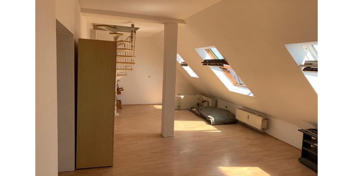 Dachgeschoßwohnung Hamm - 2 Zimmer, 84 m&sup2;, 650&euro; | Angebot:25974940