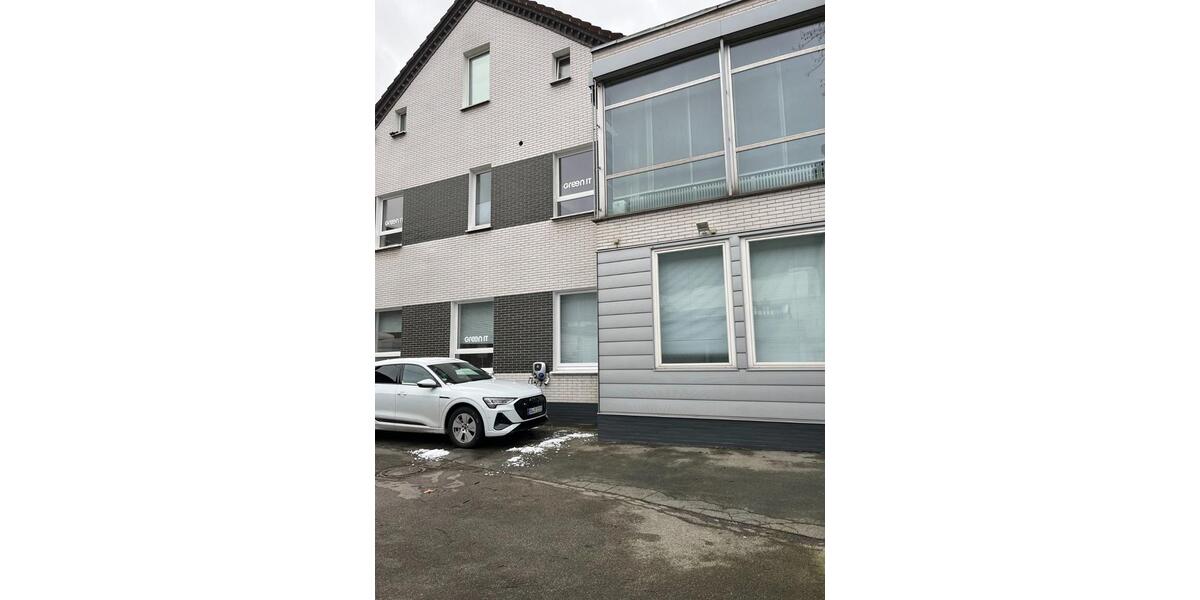 Dachgeschoßwohnung Hagen Hagen-Nord - 4 Zimmer, 130 m&sup2;, 700&euro; | Angebot:25618079