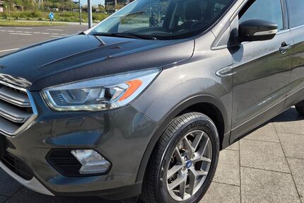 Ford Kuga 105.747 km 11.490 &euro; Dortmund 44263