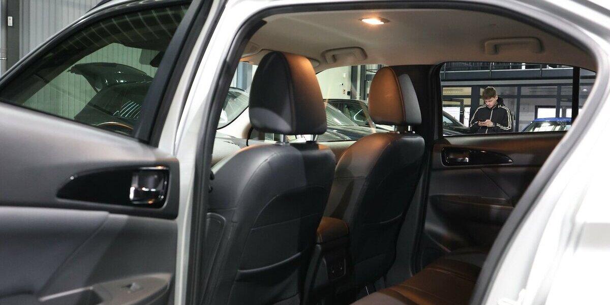 Mitsubishi Eclipse Cross 1.5 T-MIVEC TOP / LED, LEDER, HUD 47.000 km 18.444 &euro; Hamm 59077