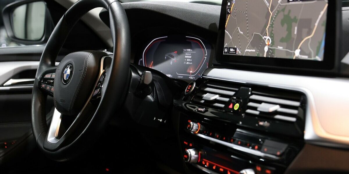 BMW 520d Touring xDrive BUSINESS EL.VOLL-LEDER, LED 14.000 km 38.995 &euro; Hamm 59077