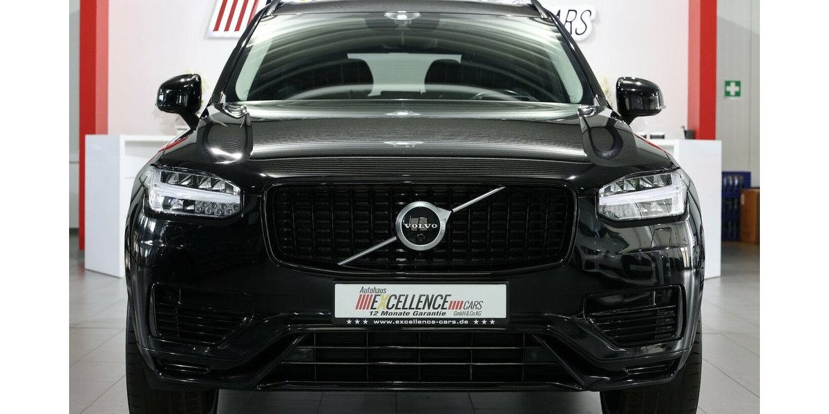 Volvo XC90 T8 P-HEV AWD EXPRESSION R-DESIGN / 7-SITZER 143.000 km 37.777 &euro; Hamm 59077