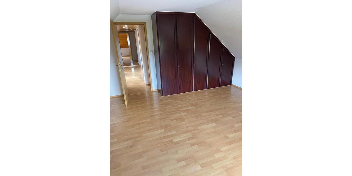 Einfamilienhaus Ense - 8 Zimmer, 208 m&sup2;, 285.000&euro; | Angebot:26578916