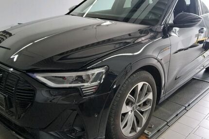 Audi e-tron 29.739 km 31.170 &euro; Hagen 58091