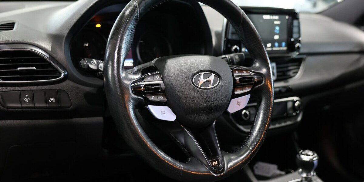 Hyundai i30 N 2.0 T-GDI N-PERFORMANCE / PANORAMA / LED 127.000 km 18.700 &euro; Hamm 59077