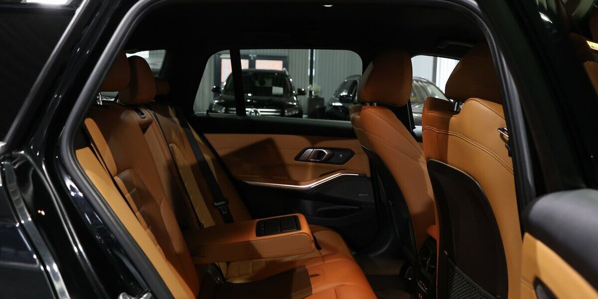 BMW 330d Touring xDrive Advantage / LED, HEAD-UP 227.000 km 11.902 &euro; Hamm 59077