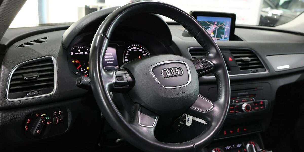 Audi Q3 2.0 TFSI QUATTRO SPORT / NAVI+KAMERA / ALLRAD 97.000 km 15.993 &euro; Hamm 59077