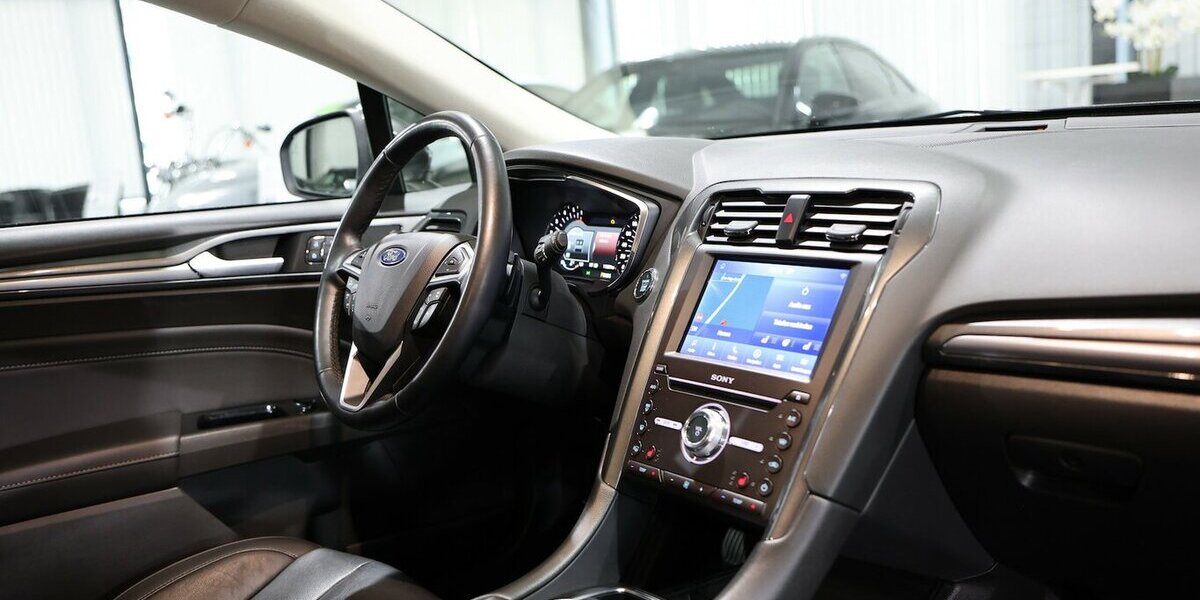 Ford Mondeo Tunier 2.0 EB TITANIUM / VOLL-LEDER, LED 115.000 km 17.991 &euro; Hamm 59077