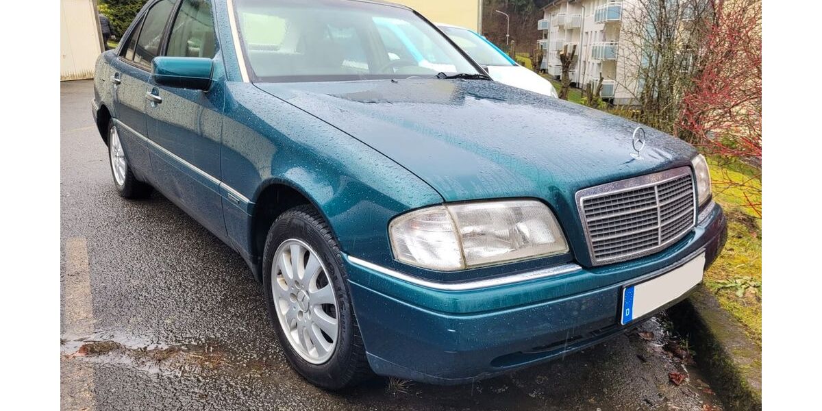 Mercedes-Benz 200 134.000 km 1.700 &euro; Iserlohn 58638