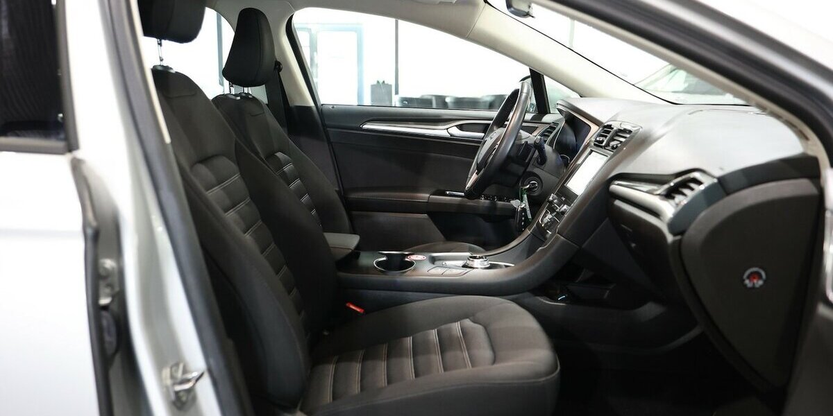 Ford Mondeo Tunier 2.0 EB BUSINESS EDITION / LED / 99.000 km 15.881 &euro; Hamm 59077