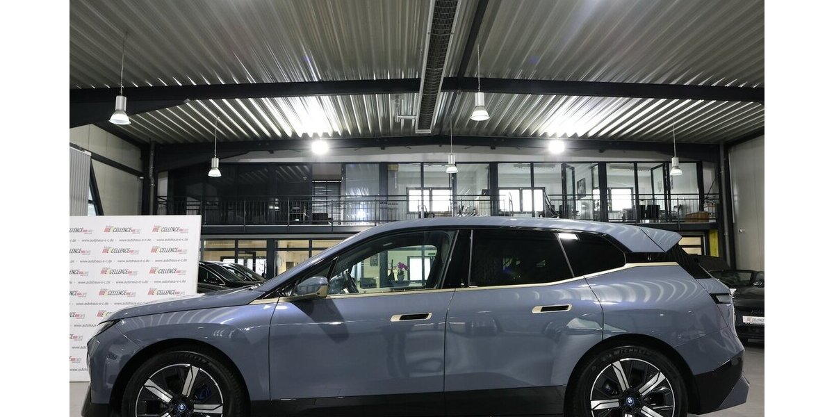 BMW iX 40 xDrive SPORT TITAN GLAS STORM EINZELSTÜCK 79.000 km 41.777 &euro; Hamm 59077
