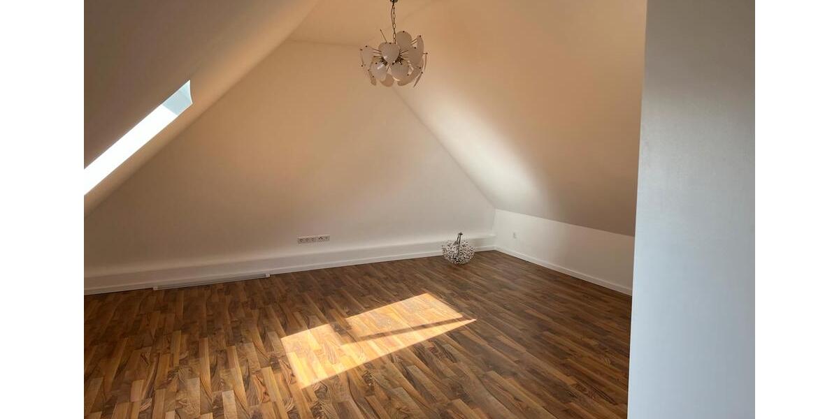 Dachgeschoßwohnung Hamm - 1 Zimmer, 35 m&sup2;, 500&euro; | Angebot:25861355