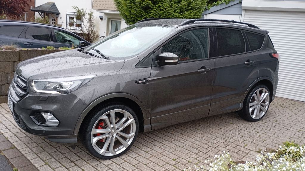 Ford Kuga 136.000 km 16.750 &euro; Fröndenberg 58730