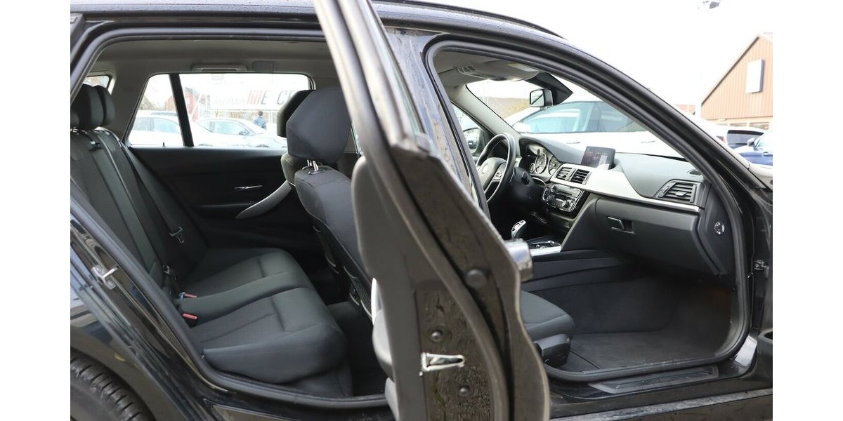 BMW 330d Touring xDrive Advantage / LED, HEAD-UP 227.000 km 11.902 &euro; Hamm 59077