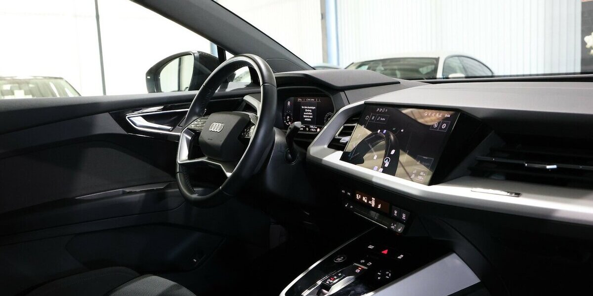 Audi Q4 e-tron 50 SPORTBACK E-TRON Q ADVANCED MATRIX 77.000 km 28.777 &euro; Hamm 59077