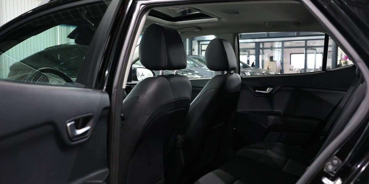 Kia Stonic 1.0 T-GDI PLATIUM-EDITION / SCHIEBEDACH / 62.000 km 14.991 &euro; Hamm 59077