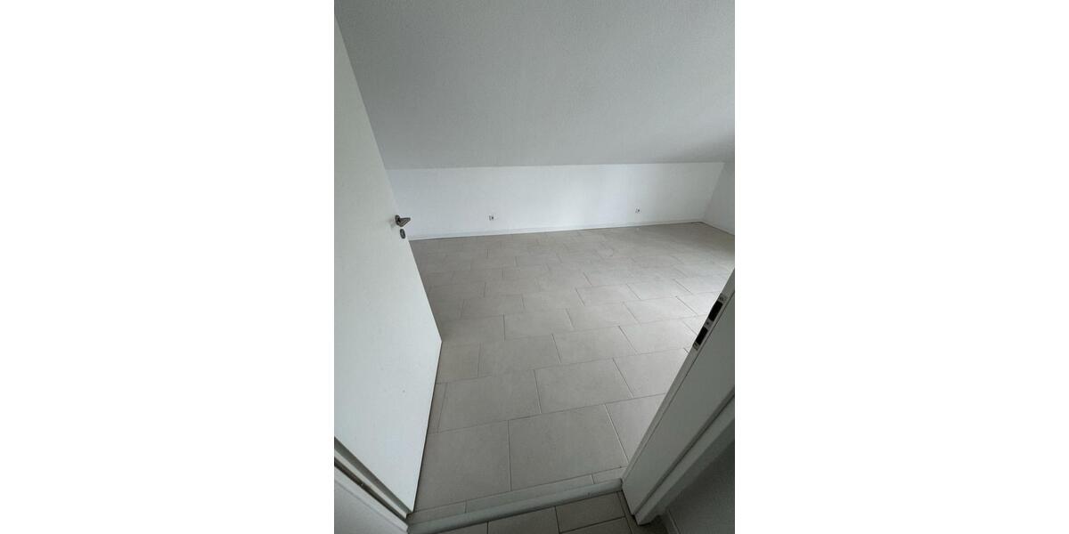 Dachgeschoßwohnung Kamen - 3 Zimmer, 74 m&sup2;, 710&euro; | Angebot:26296388