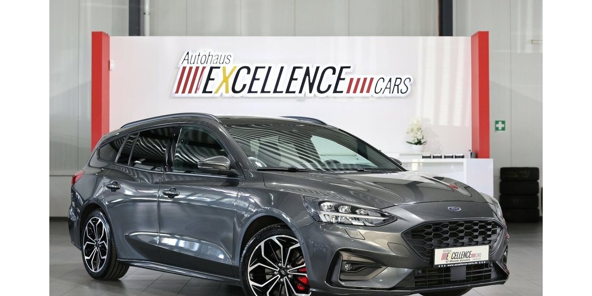 Ford Focus Tunier 1.5 EB ST-LINE-X SPORT / PANORAMA 108.000 km 17.991 &euro; Hamm 59077