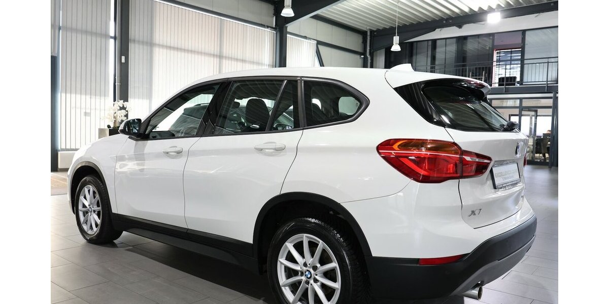 BMW X1 sDrive 18i Advantage WHITE / AUTOMATIK / 89.000 km 17.991 &euro; Hamm 59077