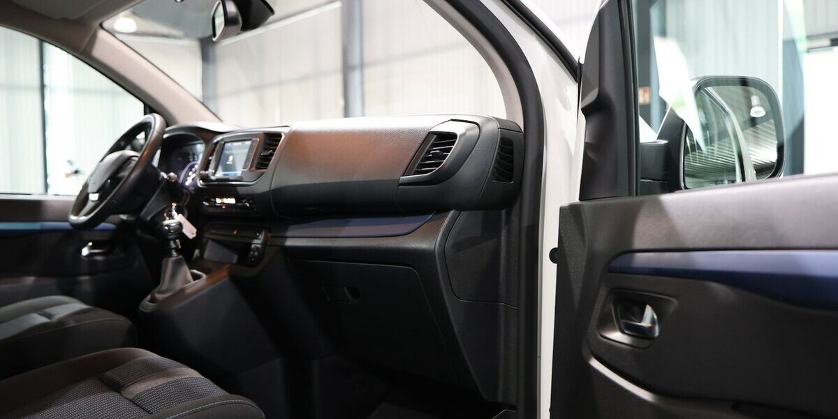 Peugeot Traveller 150 BLUE-HDI EXPERT ACTIVE L2 / 5-SITZ 50.000 km 27.444 &euro; Hamm 59077
