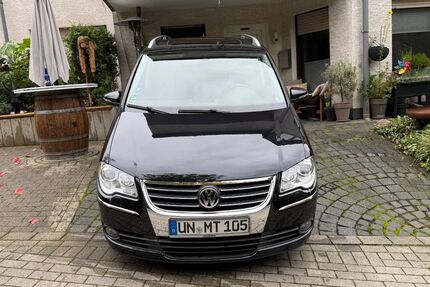 VW Touran 161.741 km 8.895 &euro; Dortmund 44265