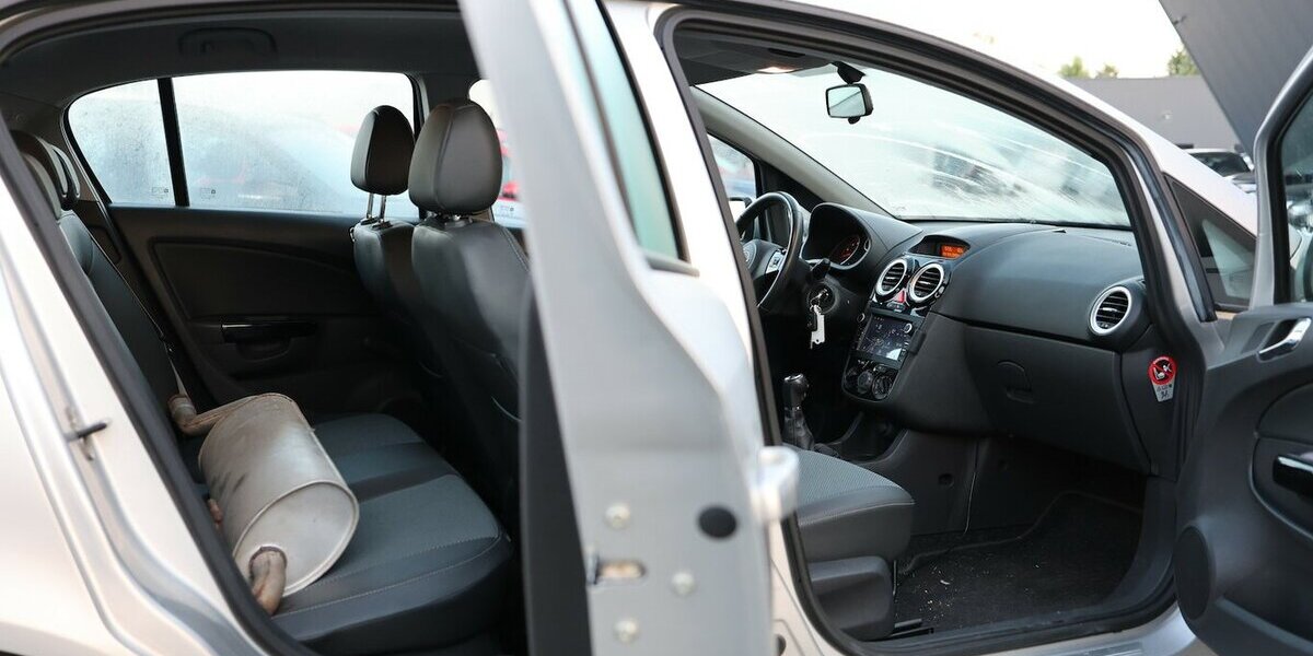 Opel Corsa D 1.4 INNOVATION 110 Jahre LEDER,NAVI+KAME 158.000 km 1.402 &euro; Hamm 59077