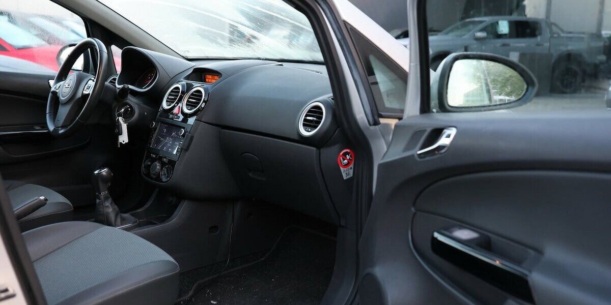 Opel Corsa D 1.4 INNOVATION 110 Jahre LEDER,NAVI+KAME 158.000 km 1.402 &euro; Hamm 59077
