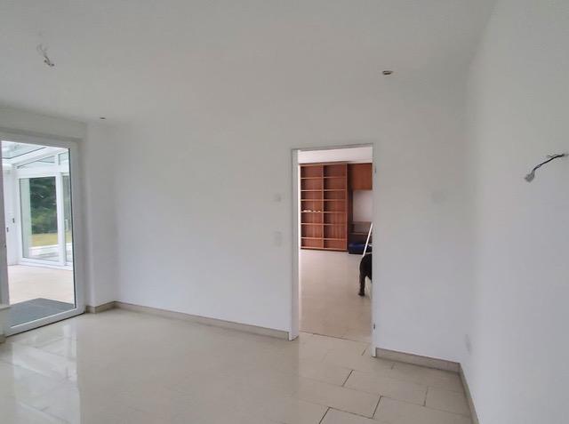 Erdgeschoßwohnung Iserlohn - 5 Zimmer, 180 m&sup2;, 1.600&euro; | Angebot:24791702