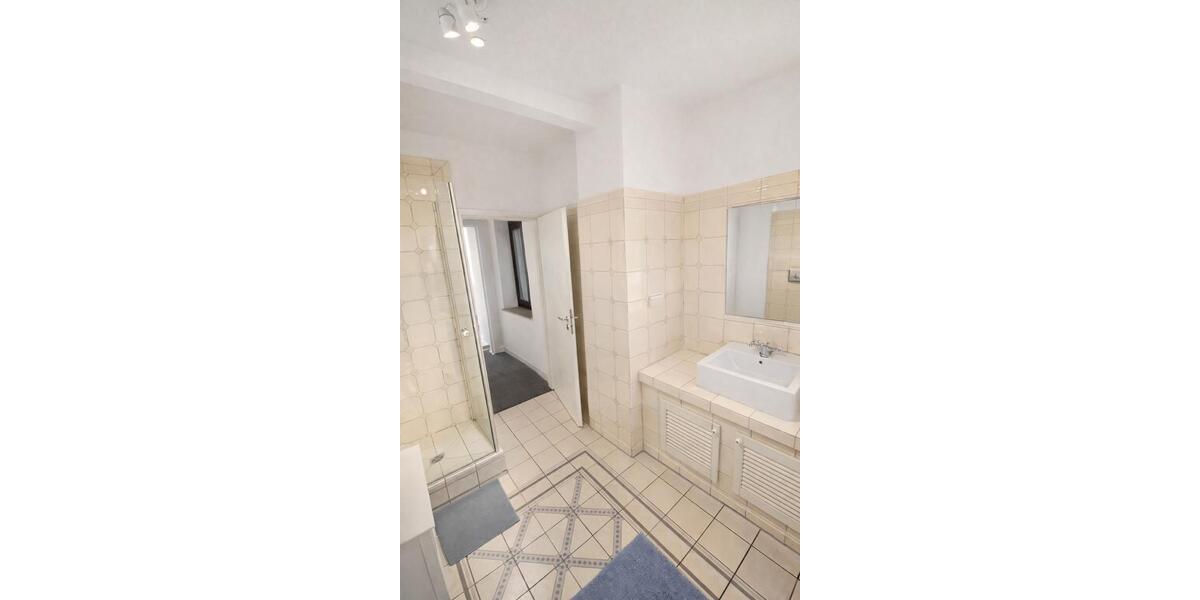 Etagenwohnung Kamen - 4 Zimmer, 140 m&sup2;, 1.450&euro; | Angebot:25052512