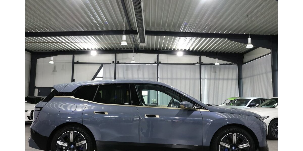 BMW iX 40 xDrive SPORT TITAN GLAS STORM EINZELSTÜCK 79.000 km 39.999 &euro; Hamm 59077