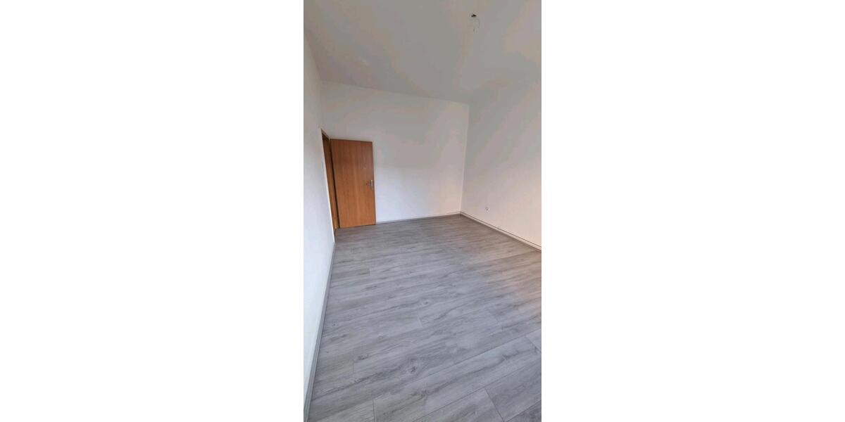 Etagenwohnung Iserlohn - 3 Zimmer, 75 m&sup2;, 590&euro; | Angebot:25957361