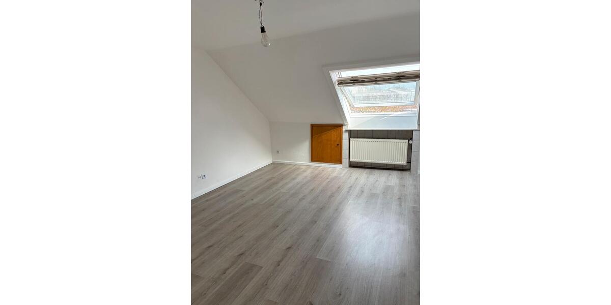 Dachgeschoßwohnung Witten Annen - 2 Zimmer, 50 m&sup2;, 325&euro; | Angebot:25404242
