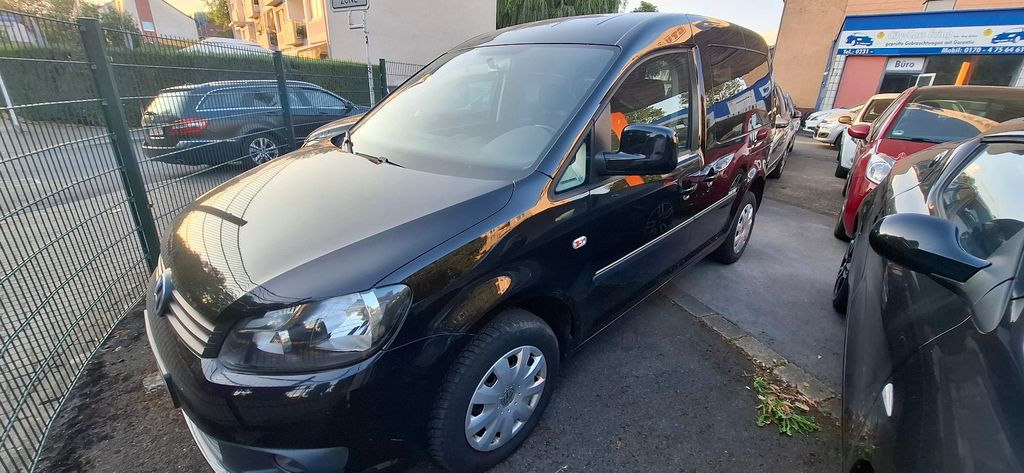 VW Caddy 183.000 km 6.800 &euro; Dortmund 44339