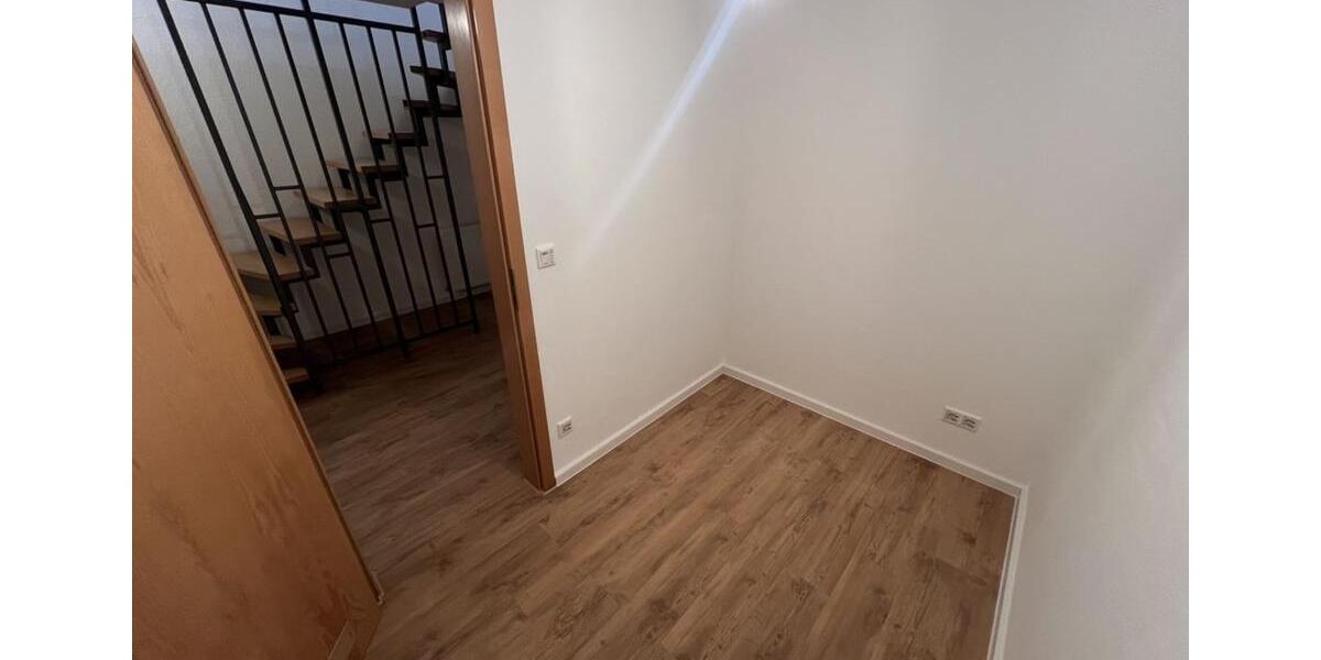 Doppelhaushälfte Dortmund Hombruch - 5 Zimmer, 185 m&sup2;, 2.300&euro; | Angebot:25245632