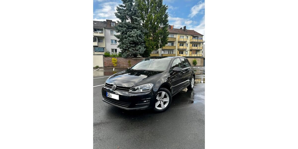 VW Golf 129.500 km 8.295 &euro; Dortmund 44135