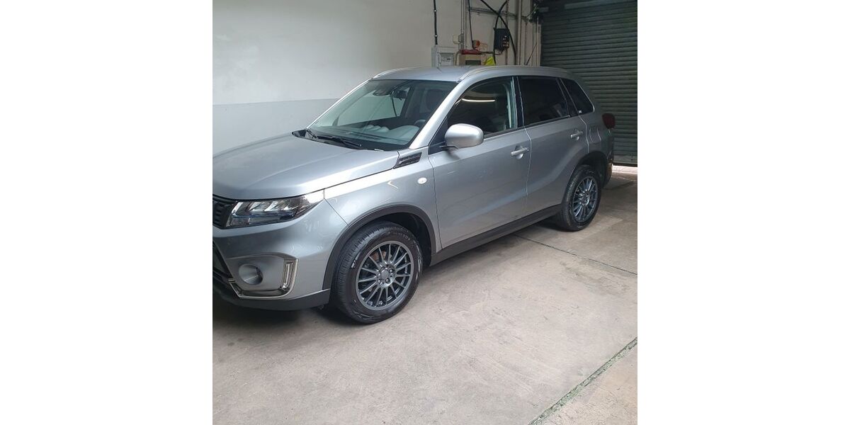 Suzuki Vitara 27.000 km 16.990 &euro; Iserlohn 58644
