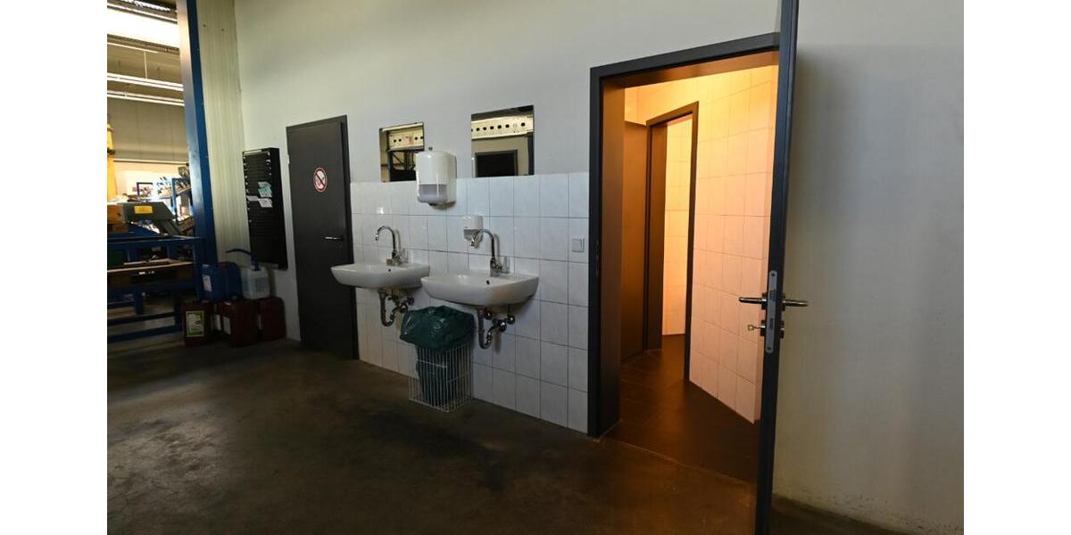 Gewerbeobjekt Ense - 3.900&euro; | Angebot:24816384