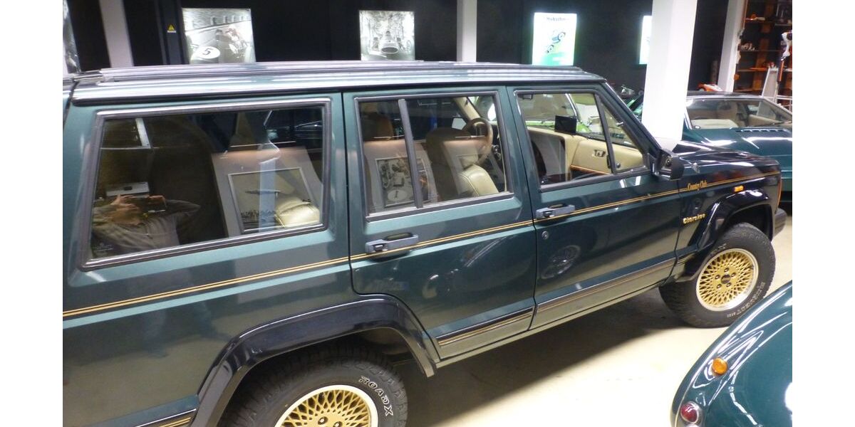 Jeep Cherokee 132.000 km 17.990 &euro; Unna 59425