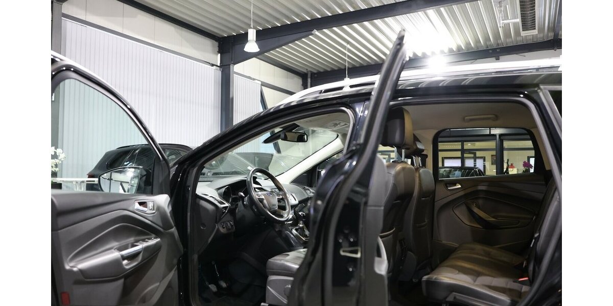 Ford Kuga 2.0 TDCI 4x4 TITANIUM / LEDER / NAVI+ 90.000 km 12.777 &euro; Hamm 59077