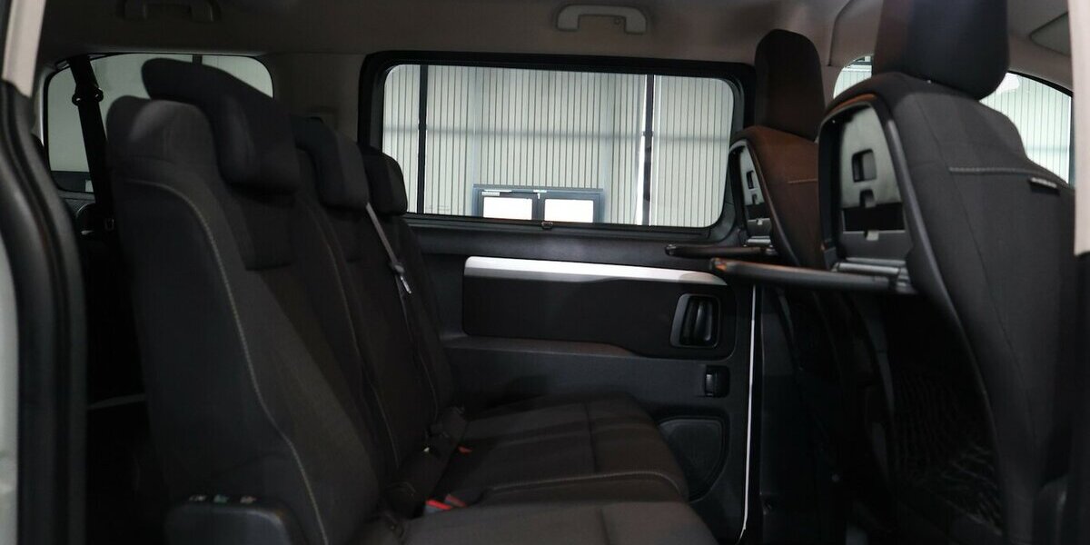 Opel Zafira Life 2.0 CDTI EDITION-M INNOVATION 8-SITZ 150.000 km 26.555 &euro; Hamm 59077