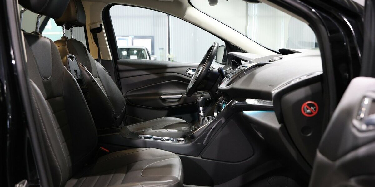 Ford Kuga 2.0 TDCI 4x4 TITANIUM / LEDER / NAVI+ 90.000 km 12.777 &euro; Hamm 59077