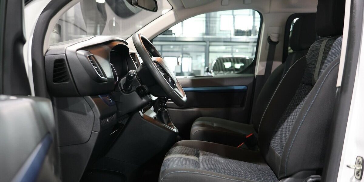 Peugeot Traveller 150 BLUE-HDI EXPERT ACTIVE L2 / 5-SITZ 50.000 km 27.444 &euro; Hamm 59077