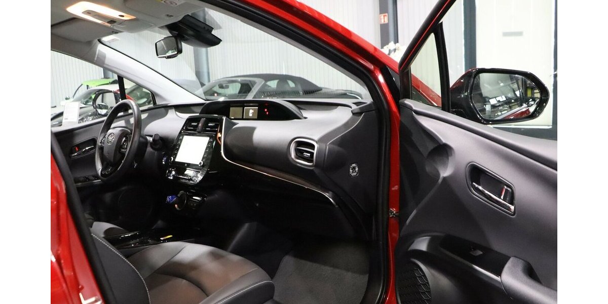 Toyota Prius Plug-in Hybrid EXECUTIVE / LED, VC+HEAD-UP 34.000 km 25.777 &euro; Hamm 59077