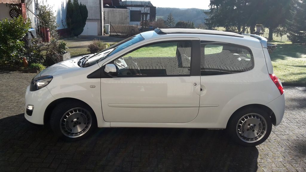 Renault Twingo 63.000 km 4.400 &euro; Hemer 58675