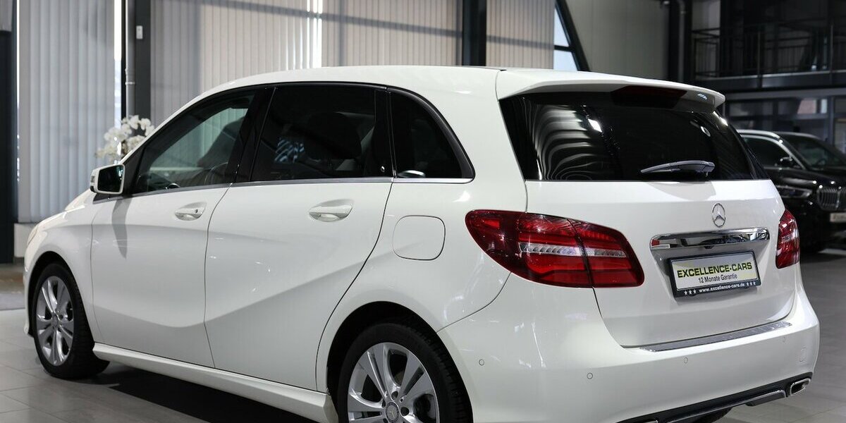 Mercedes-Benz B 200 URBAN SPORT WHITE / MATRIX-LED / LEDER 120.000 km 15.111 &euro; Hamm 59077